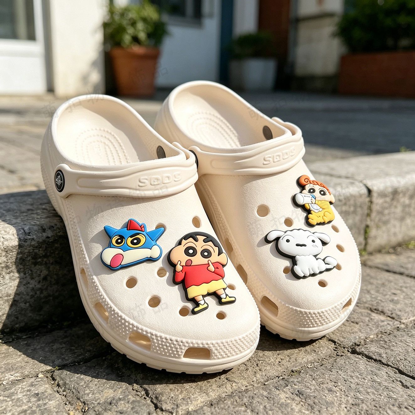 Crayon Shin-chan shoe flower a - огляд і ціна Florist Supplies